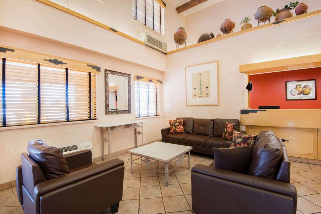 Hawthorn Suites by Wyndham Albuquerque - photo 2