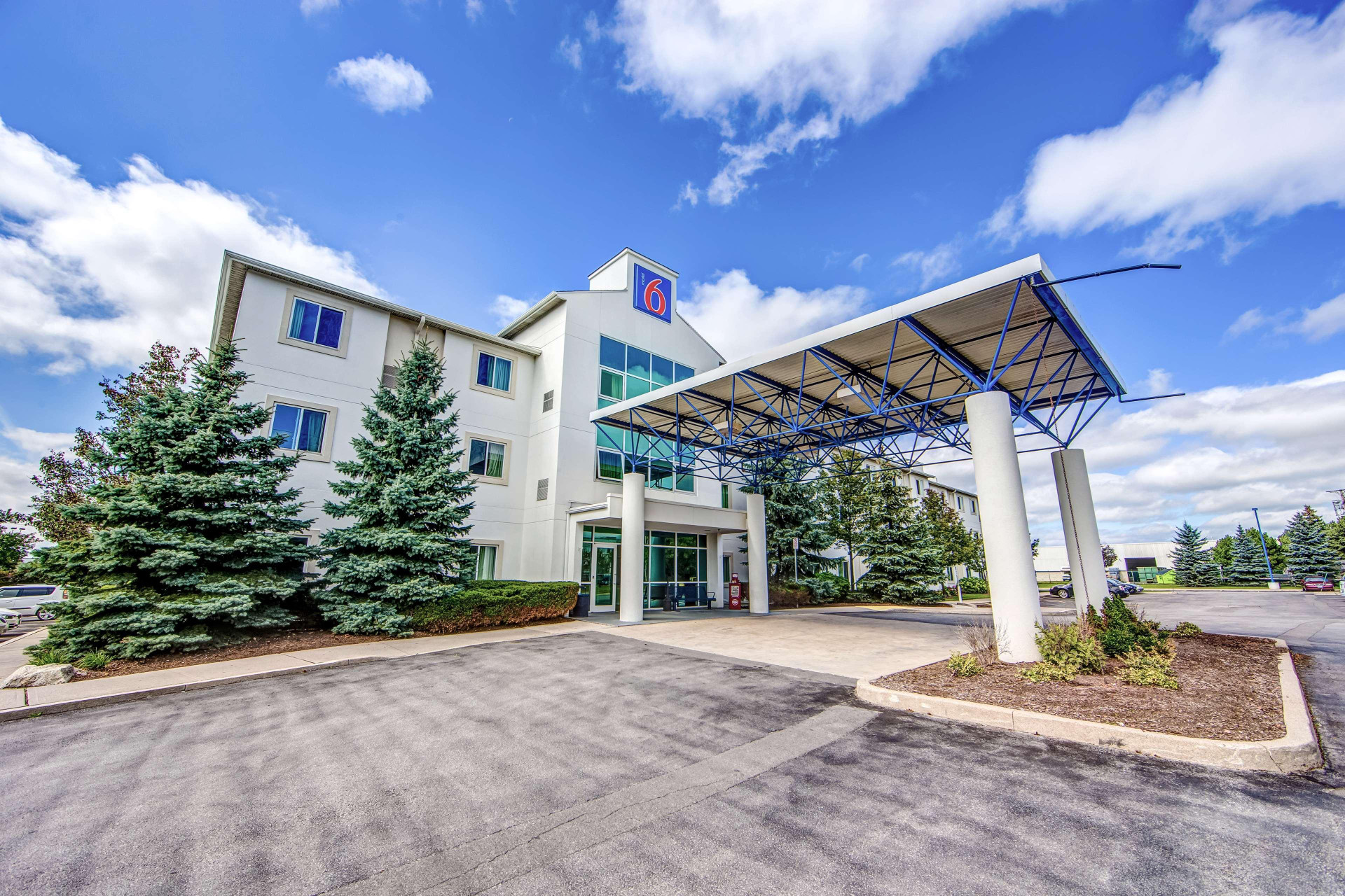 Motel 6 Burlington ON Toronto West Oakville in Hamilton, Canada