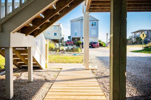 Mermaid Manor by Oak Island Accommodations - photo 38