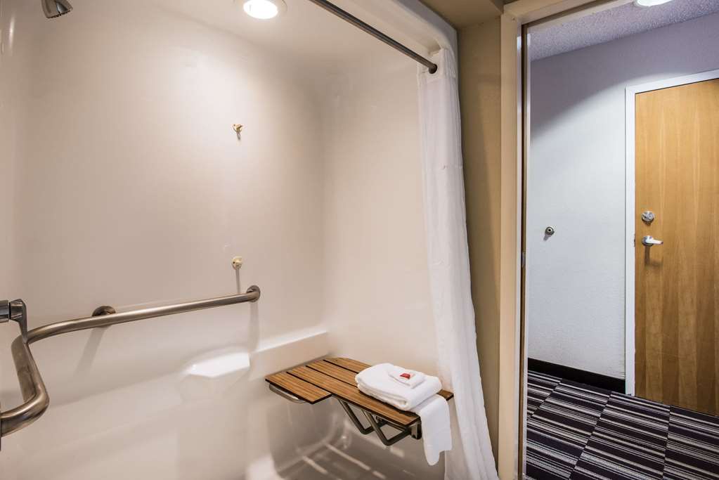 Microtel Inn & Suites by Wyndham Chattanooga Near Hamilton P - photo 8