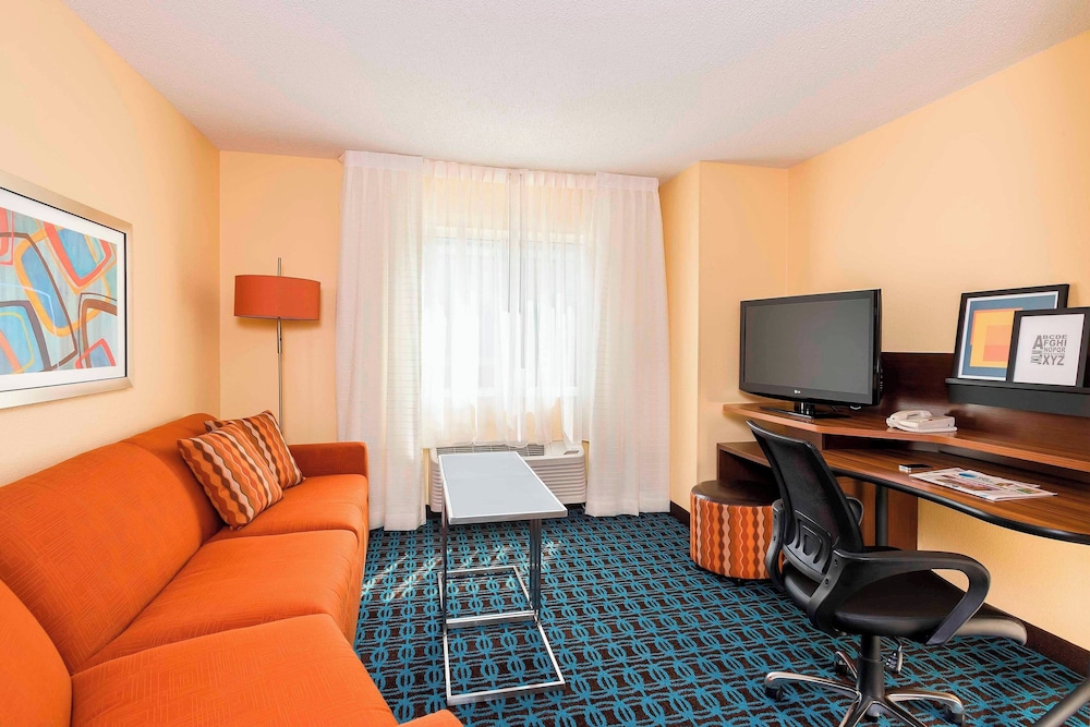 Fairfield Inn & Suites Mansfield Ontario - photo 11