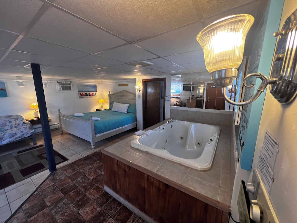 Green Dolphin Motel - photo 14