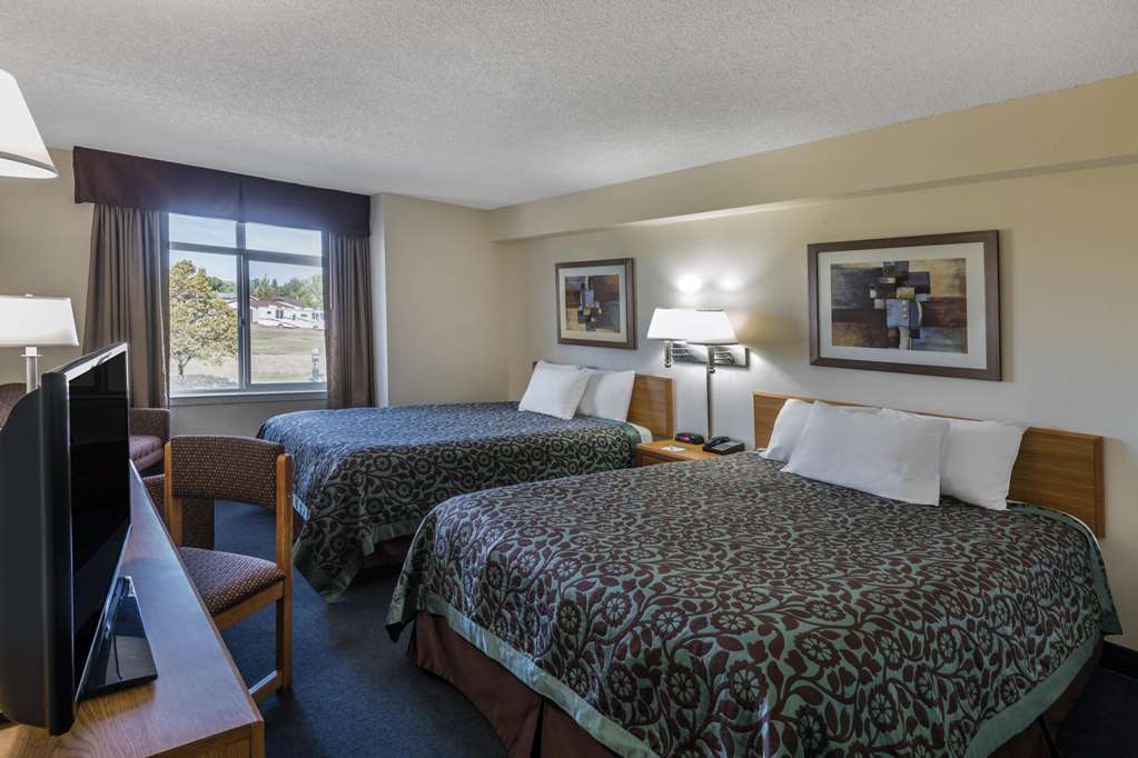 Days Inn by Wyndham Great Falls - photo 7