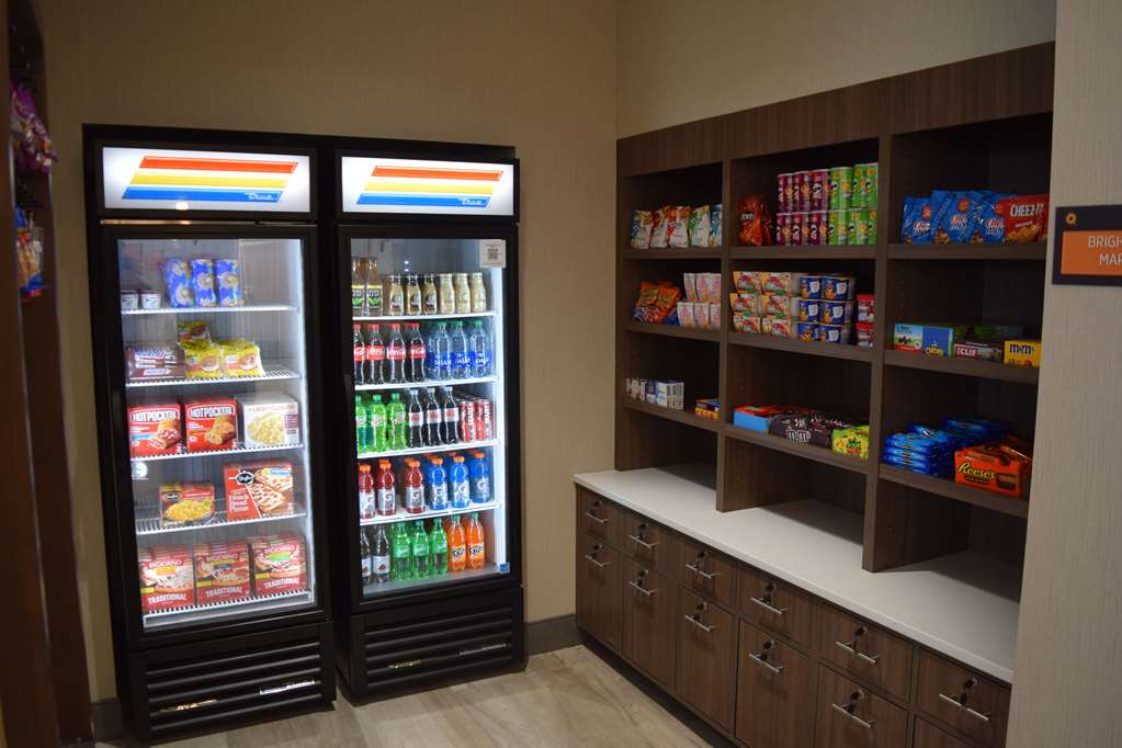 La Quinta Inn & Suites by Wyndham Middletown Goshen - photo 31