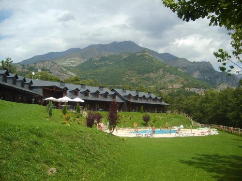 Aparthotel Bubal in Sallent De Gallego, Spain