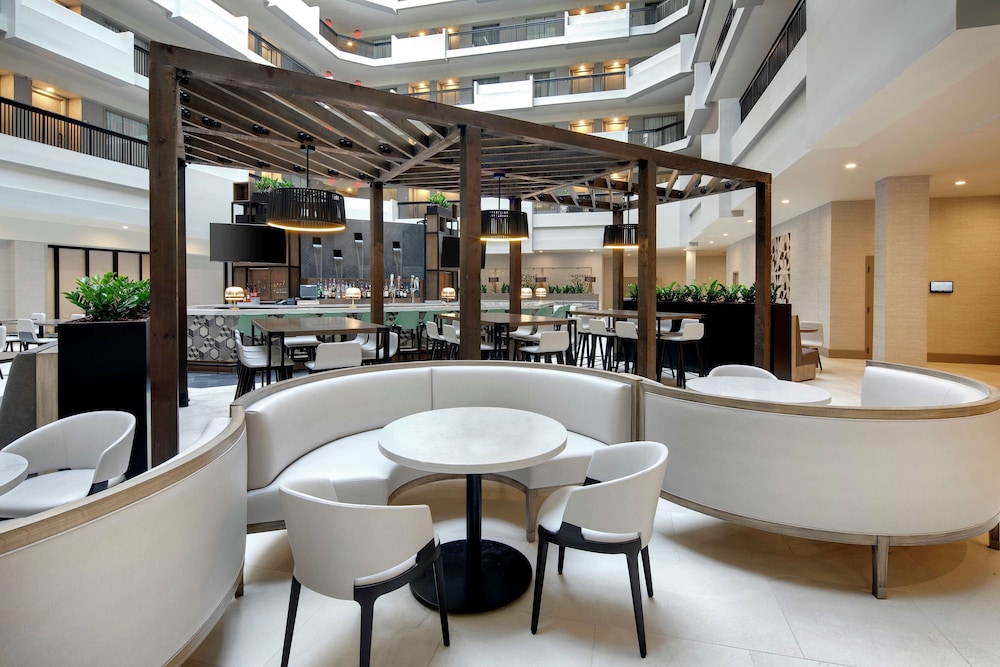 Embassy Suites by Hilton Atlanta Perimeter Center - photo 7