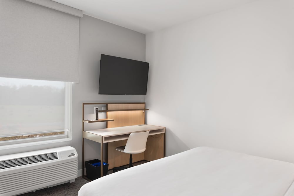 Towneplace Suites By Marriott White Hall - photo 30