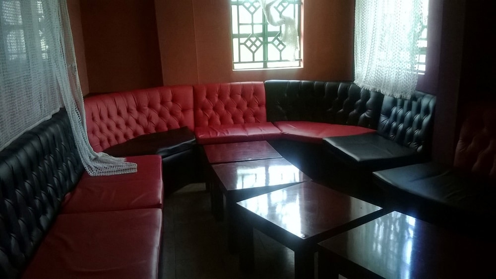 Gitandara Garden Hotel — Othaya — photo 3
