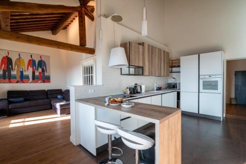 Palazzo Luparelli Boutique Apartment — 4-Star Luxury Hotel in Colle Di Val D'elsa, Italy