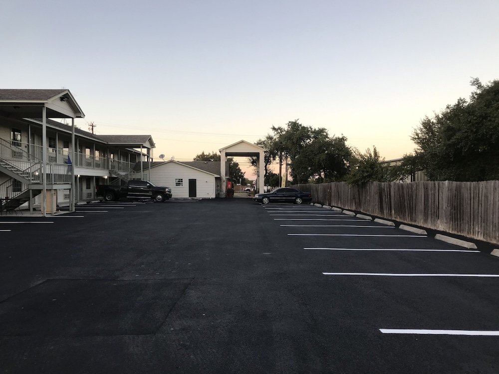 Cedar Creek Inn - photo 31