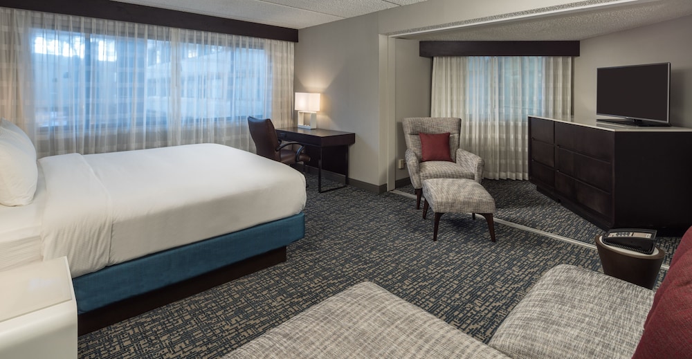 DoubleTree by Hilton Hotel Austin Northwest Arboretum - photo 6