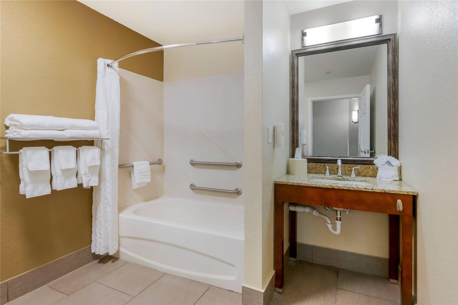 Comfort Suites Lady Lake The Villages - photo 7