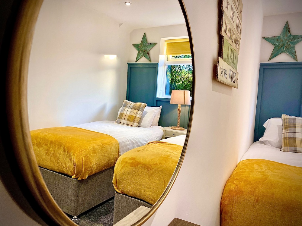 Beautiful Hot Tub Suite in Lytham St Annes — 4-Star Luxury Hotel in Lytham St Annes, United Kingdom