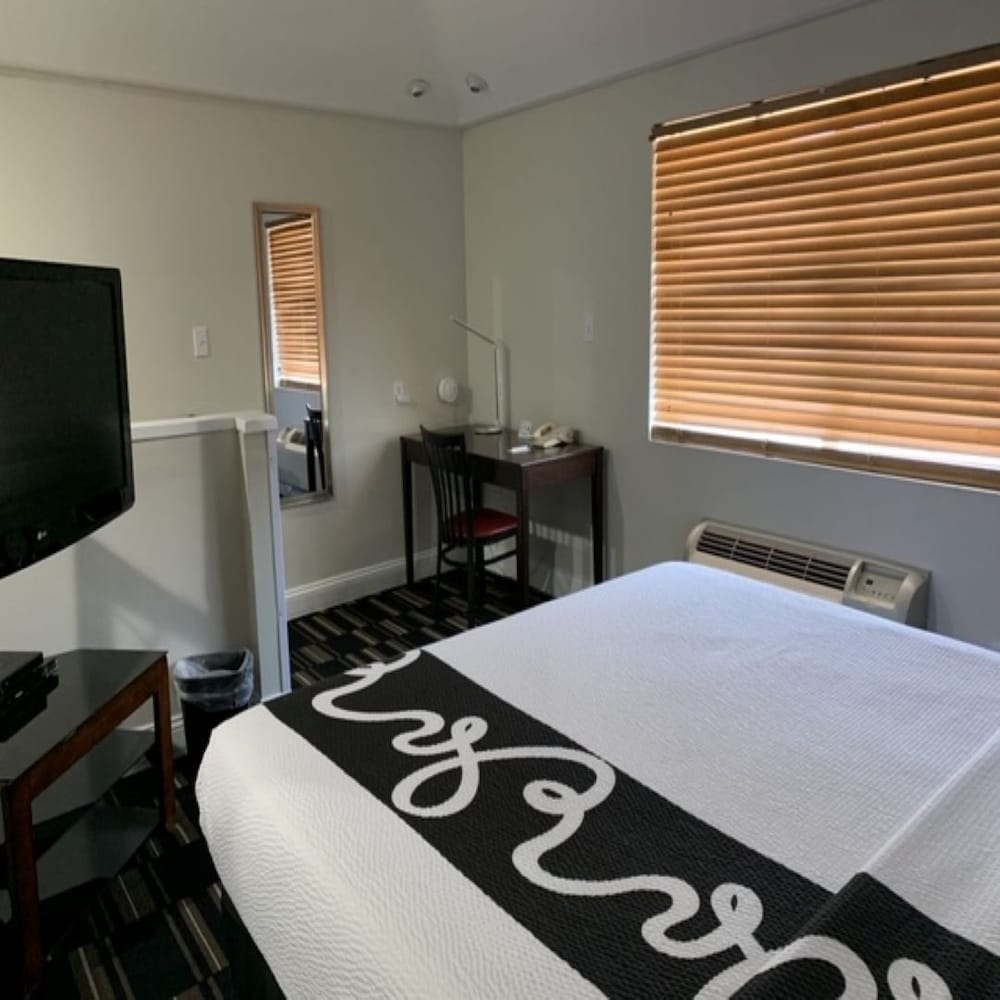 The Hotel Oceanside - photo 10