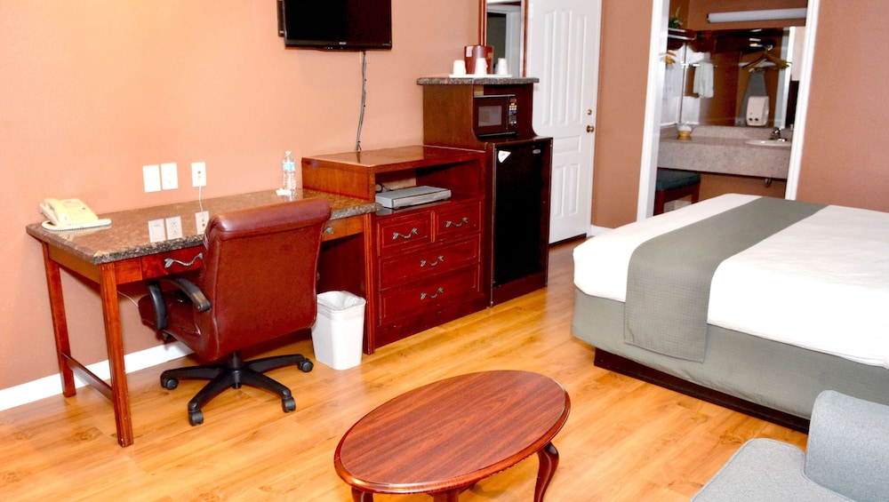 Dynasty Suites Hotel Riverside - photo 27