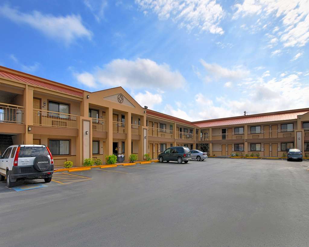 Americas Best Value Inn Kingsville — hotel in Kingsville