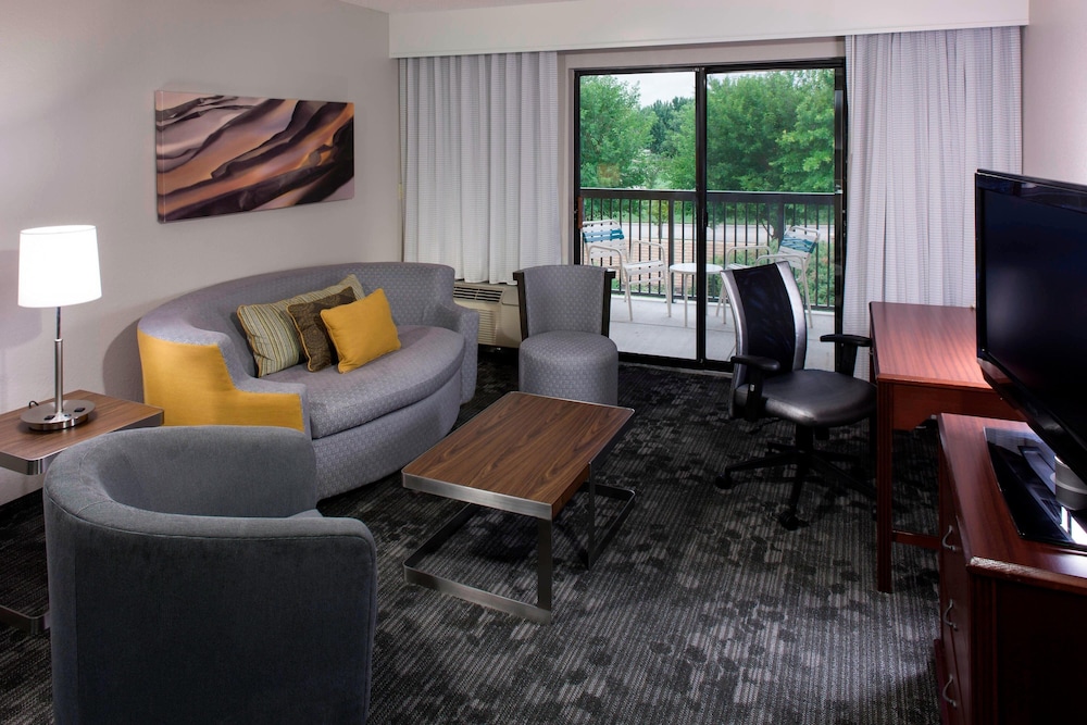 Courtyard by Marriott Wichita East - photo 7