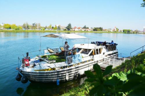 Basel Hotelboot Arc En Ciel in Basel, Switzerland