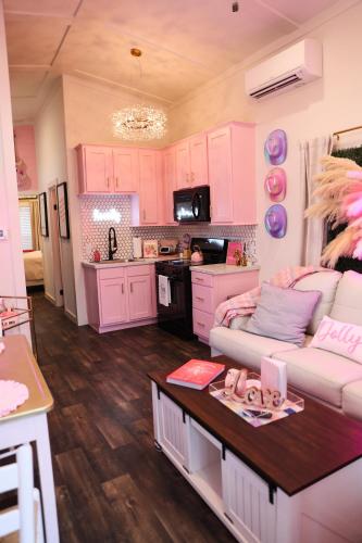 Dolly’s Place 6260 in Dover, United States