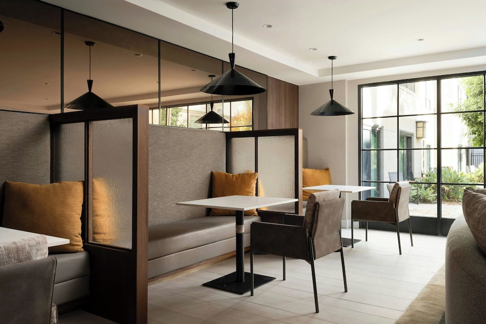Courtyard by Marriott Pasadena Old Town - photo 46