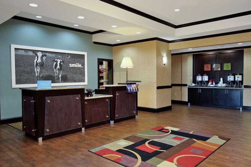 Hampton Inn & Suites Buffalo - photo 6