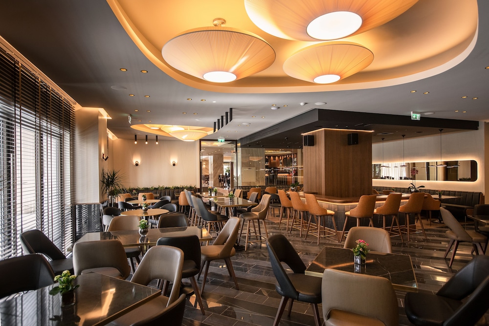 מזון ומשקאות