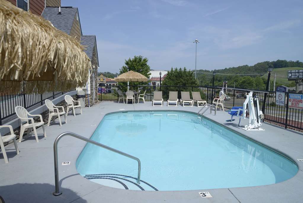 Microtel Inn & Suites by Wyndham Pigeon Forge - featured photo