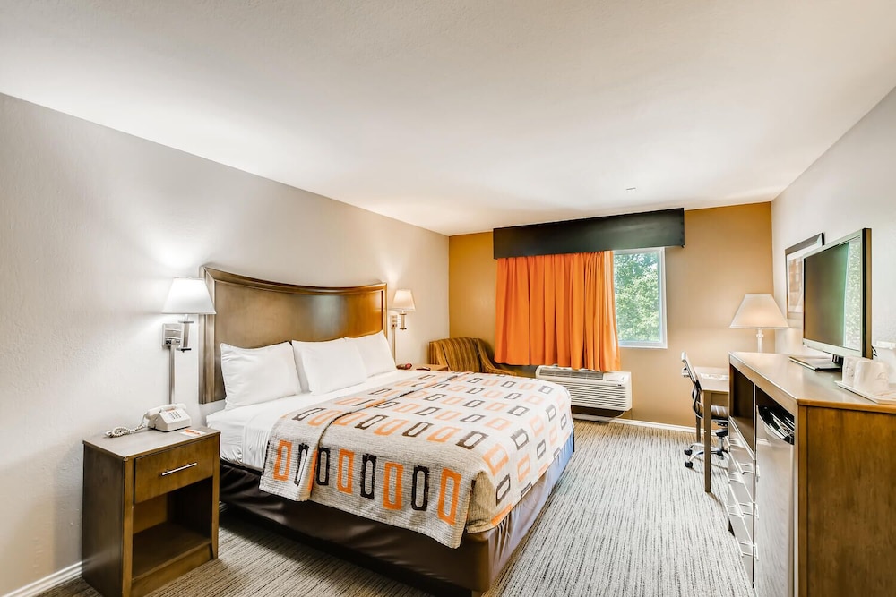 Orangewood Inn & Suites Midtown - photo 8