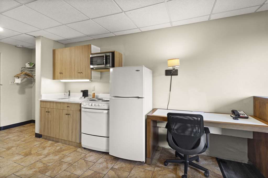 Quality Inn & Suites Green Bay Downtown - photo 21