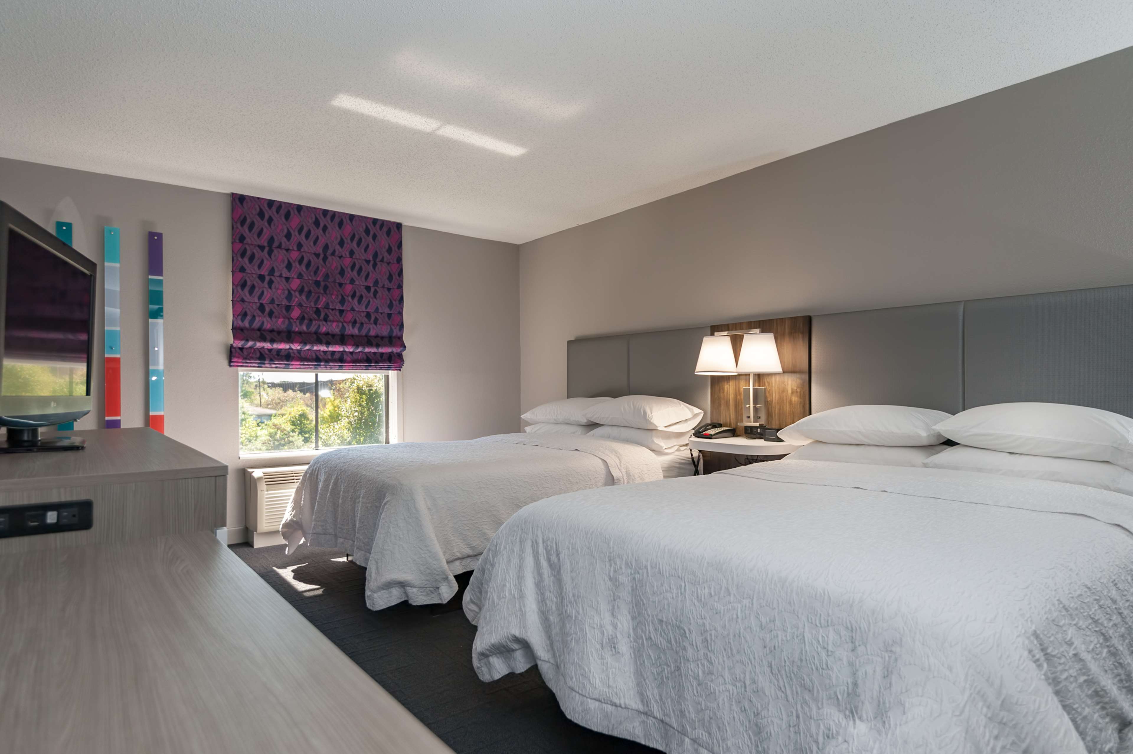 Hampton Inn East Windsor - photo 31