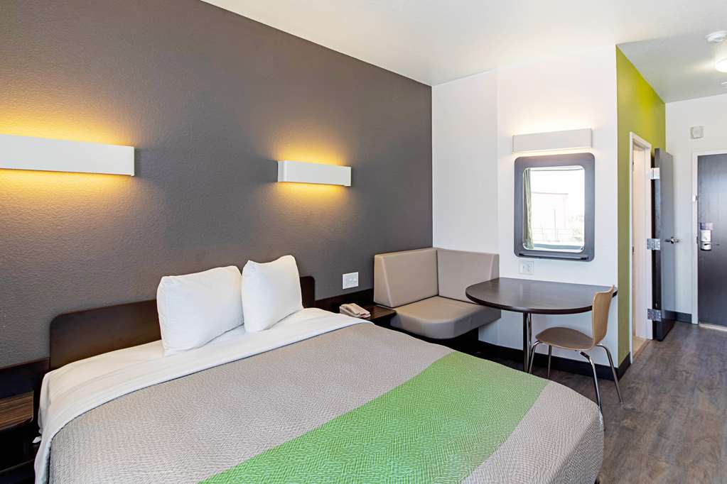Motel 6 Austin TX Airport - photo 9