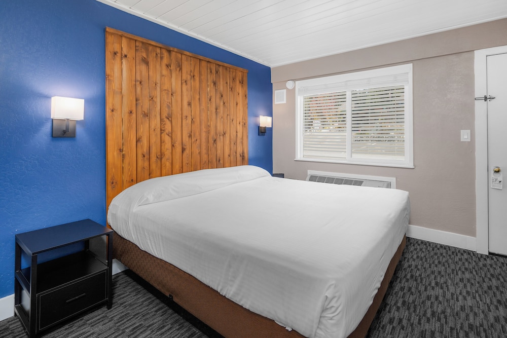 The Inn at Boatworks - photo 12
