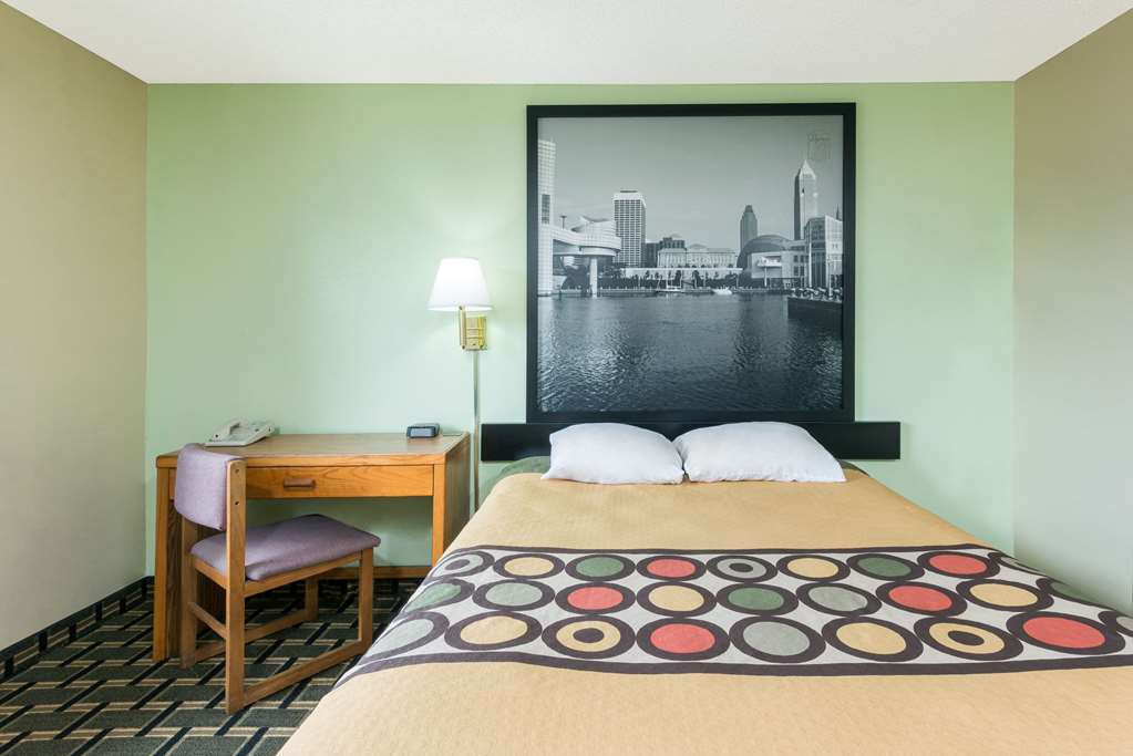 Super 8 by Wyndham Twinsburg Cleveland Area - photo 12