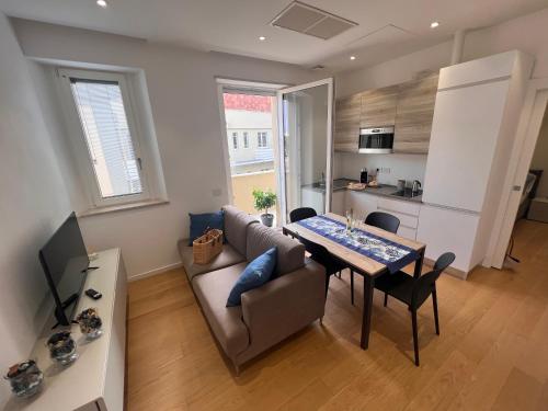 Happy Holiday Apartment — 4-Star Luxury Hotel in Cagliari, Italy