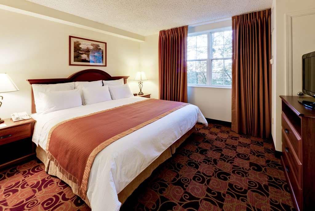 Hawthorn Suites by Wyndham Louisville East - photo 10