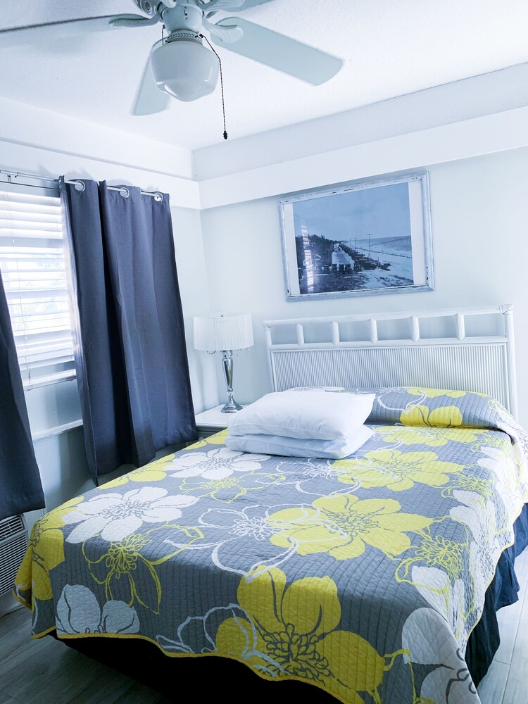 Coral Tides Resort - photo 7
