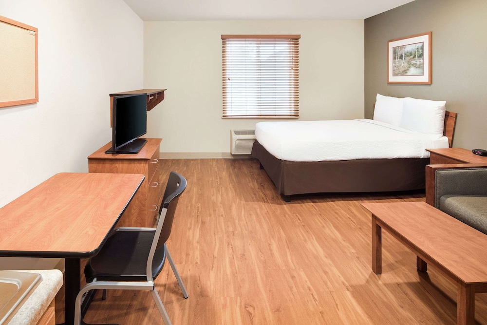 WoodSpring Suites Columbus NE I 270 Airport - photo 12