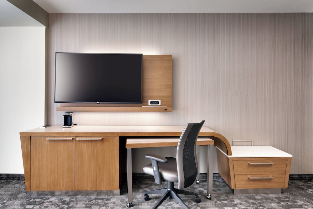 Courtyard by Marriott Atlanta Duluth Downtown - photo 10