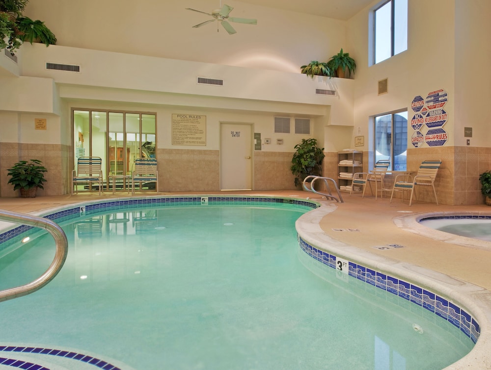 Holiday Inn Express & Suites Carson City by IHG - photo 22