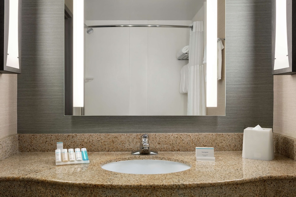 Hilton Garden Inn Harrisburg East - photo 17