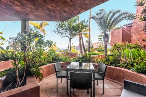 Alzaro 0 5 Deluxe Sea View 2B in Arona, Spain