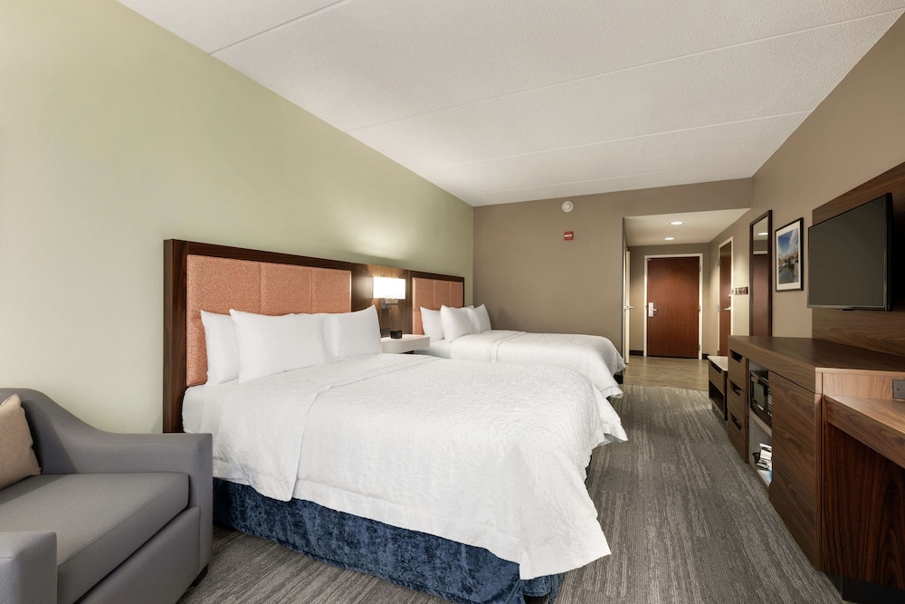 Hampton Inn & Suites Frederick Fort Detrick - photo 20