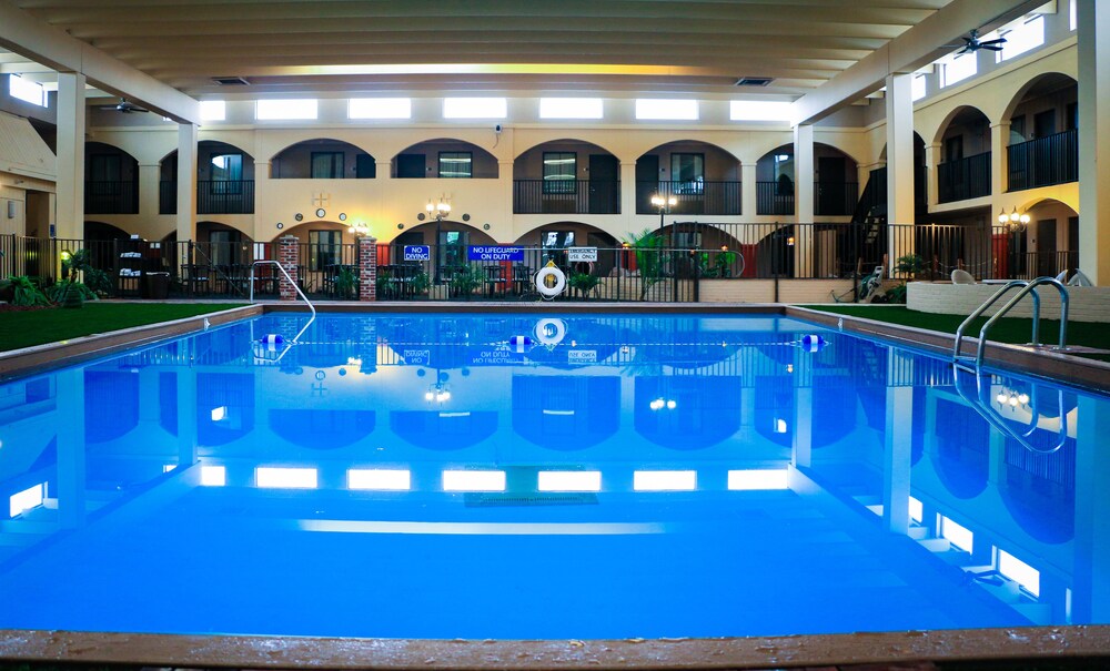 Suite Dreams Hotel - photo 2