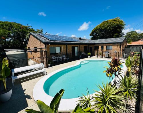 Eden Lodge — 4-Star Luxury Hotel in Woorim, Australia