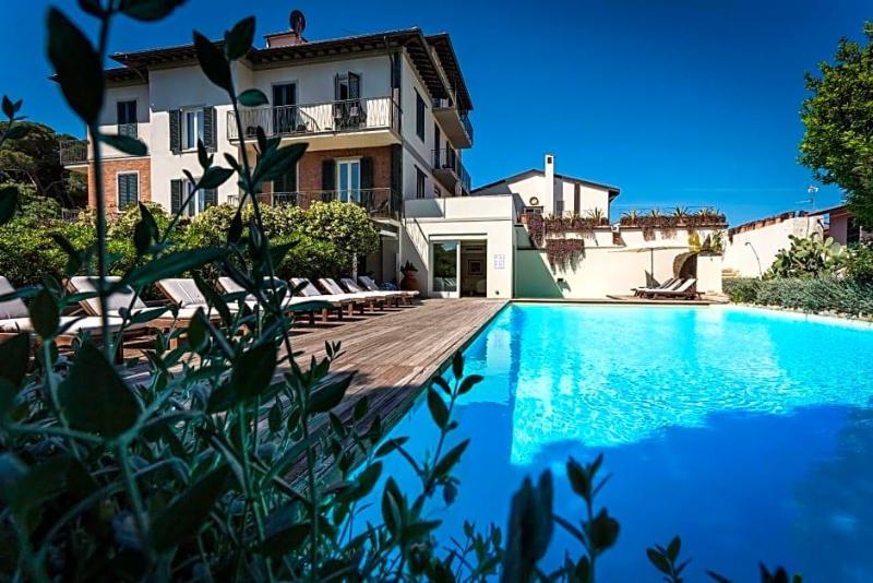 Villa Martini — 4-Star Luxury Hotel in Rosignano Marittimo, Italy