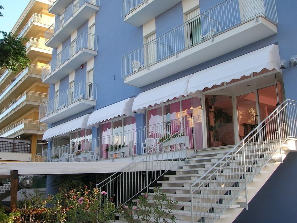 Hotel Continental — hotel in Pesaro