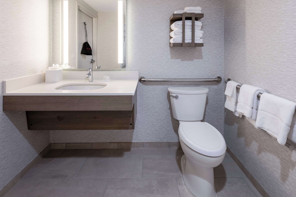 Hampton Inn & Suites Venice Bayside South Sarasota - photo 26