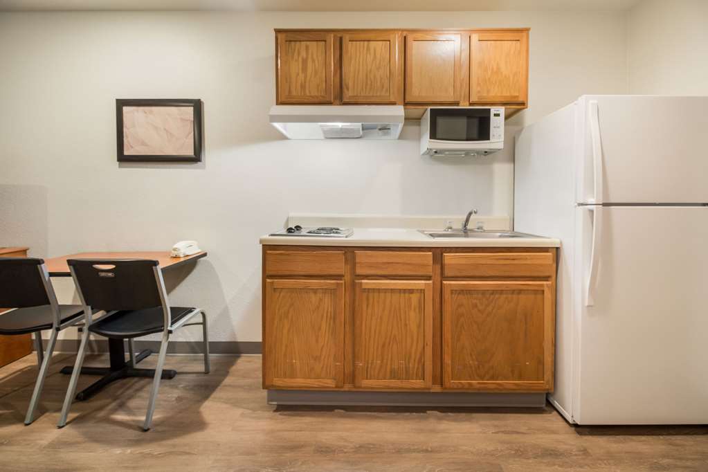 WoodSpring Suites Houston La Porte - photo 16