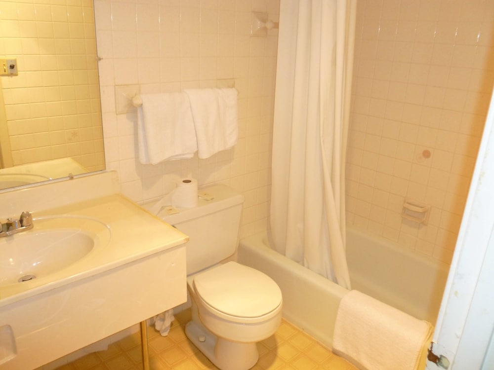 Guest Keeper Inn - photo 11