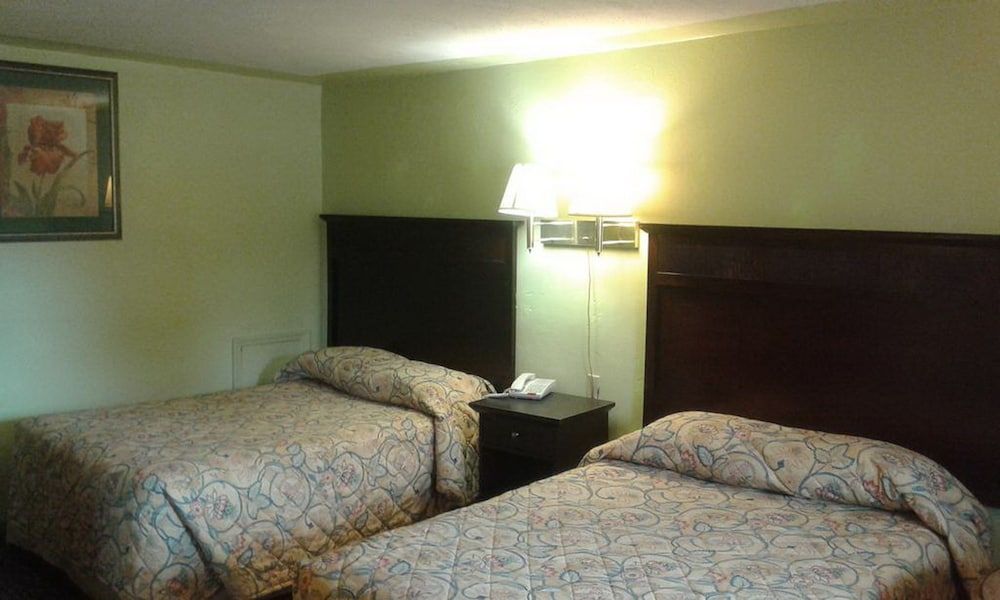 Loyalty Inn — hotel in Louisa